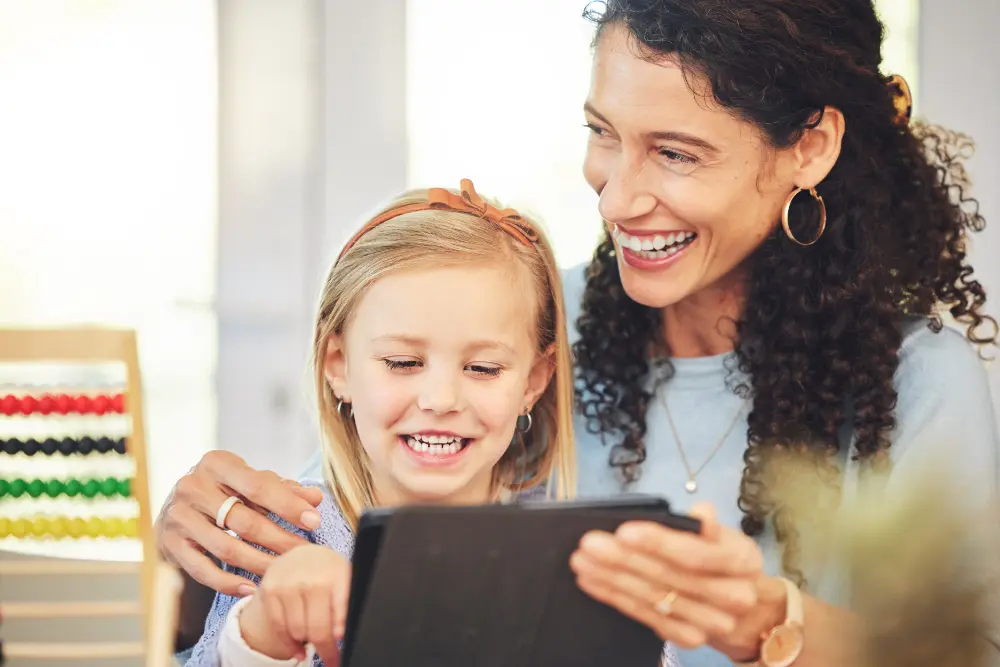 Cómo la comunicación entre padres y educadores ha evolucionado con la tecnología