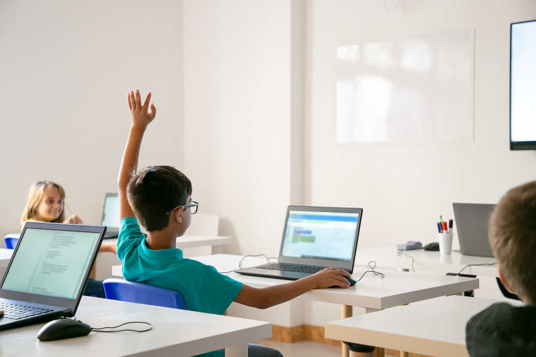 ¿Cómo puede una escuela infantil cumplir con la normativa digital sin complicaciones?