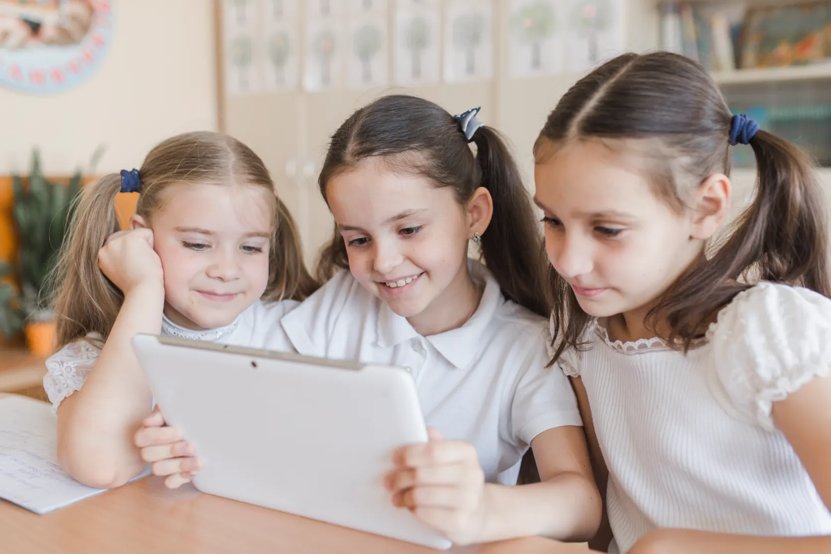 Tablets en las aulas infantiles: herramienta para educadores, no para niños